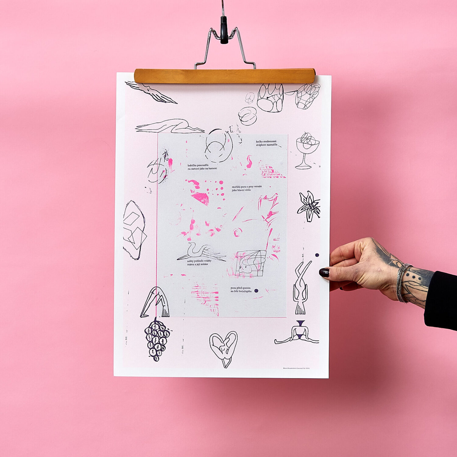 FŮD
Holky tady máte hadr, tisky.