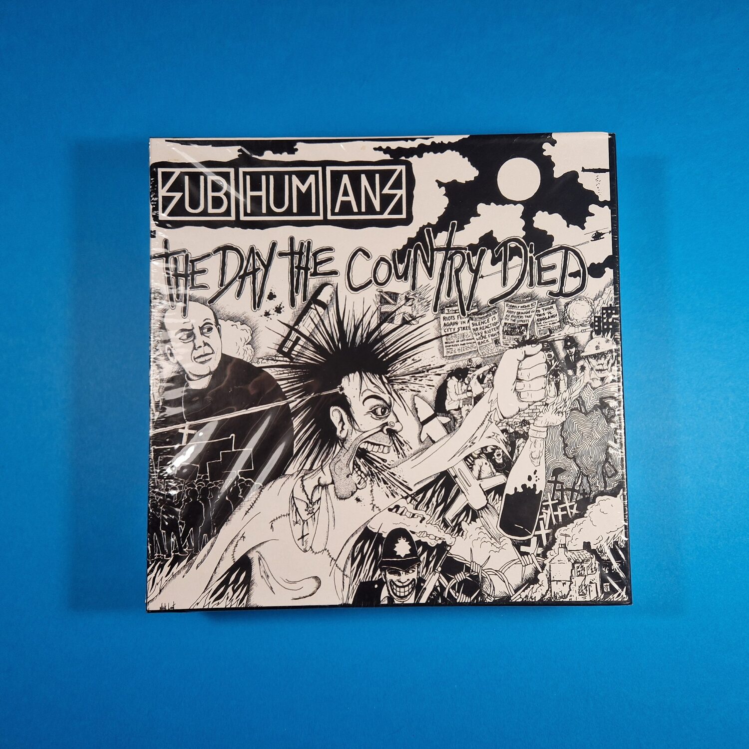 Puzzle Subhumans The day the country died